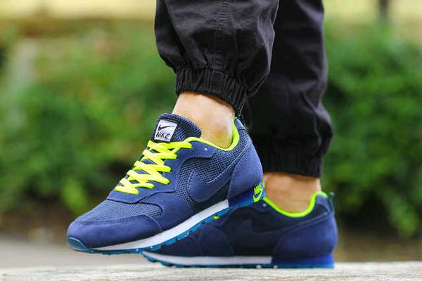NIKE MD RUNNER WARNA BIRU DALEMAN KUNING STABILO