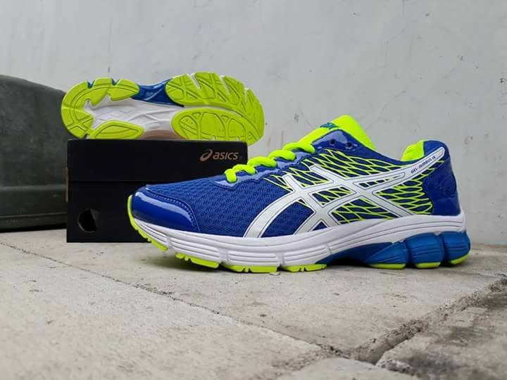 Sepatu Running Volly
