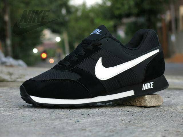 Sepatu Casual Kets Sport Nike MD Runner / Waffle Trainer Hitam Putih - jPFgkI