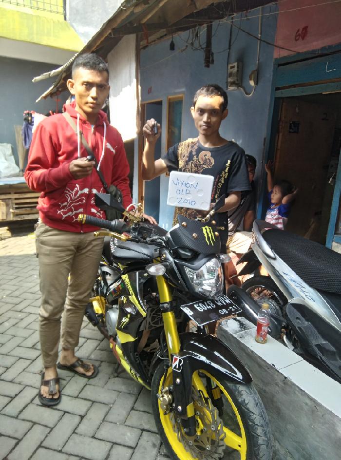 Alarm motor vixion lama / old vixion tahun 2012 kebawah | ( gembok alarm motor anti maling koper sepeda pagar cakram kinbar kode tas mobil clock rumah sensor gerak pintu digital remote lock bht ) |