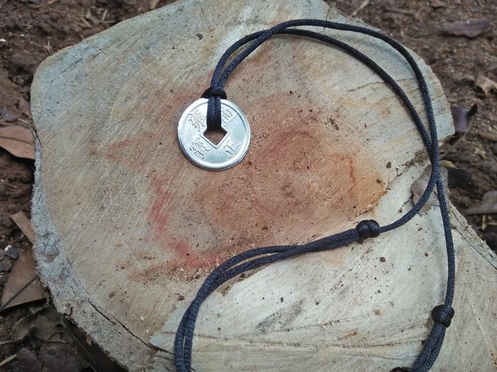 Kalung Tali Bandul Koin