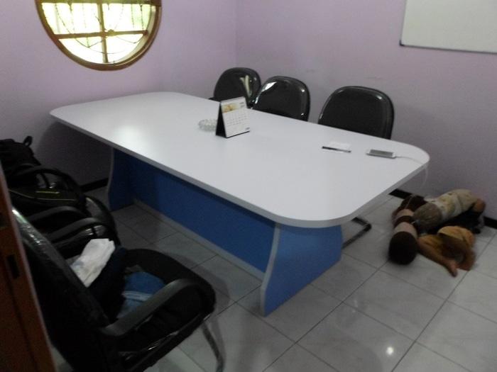 Promo Meja Rapat Kapasitas 8 Orang + Furniture Semarang Original