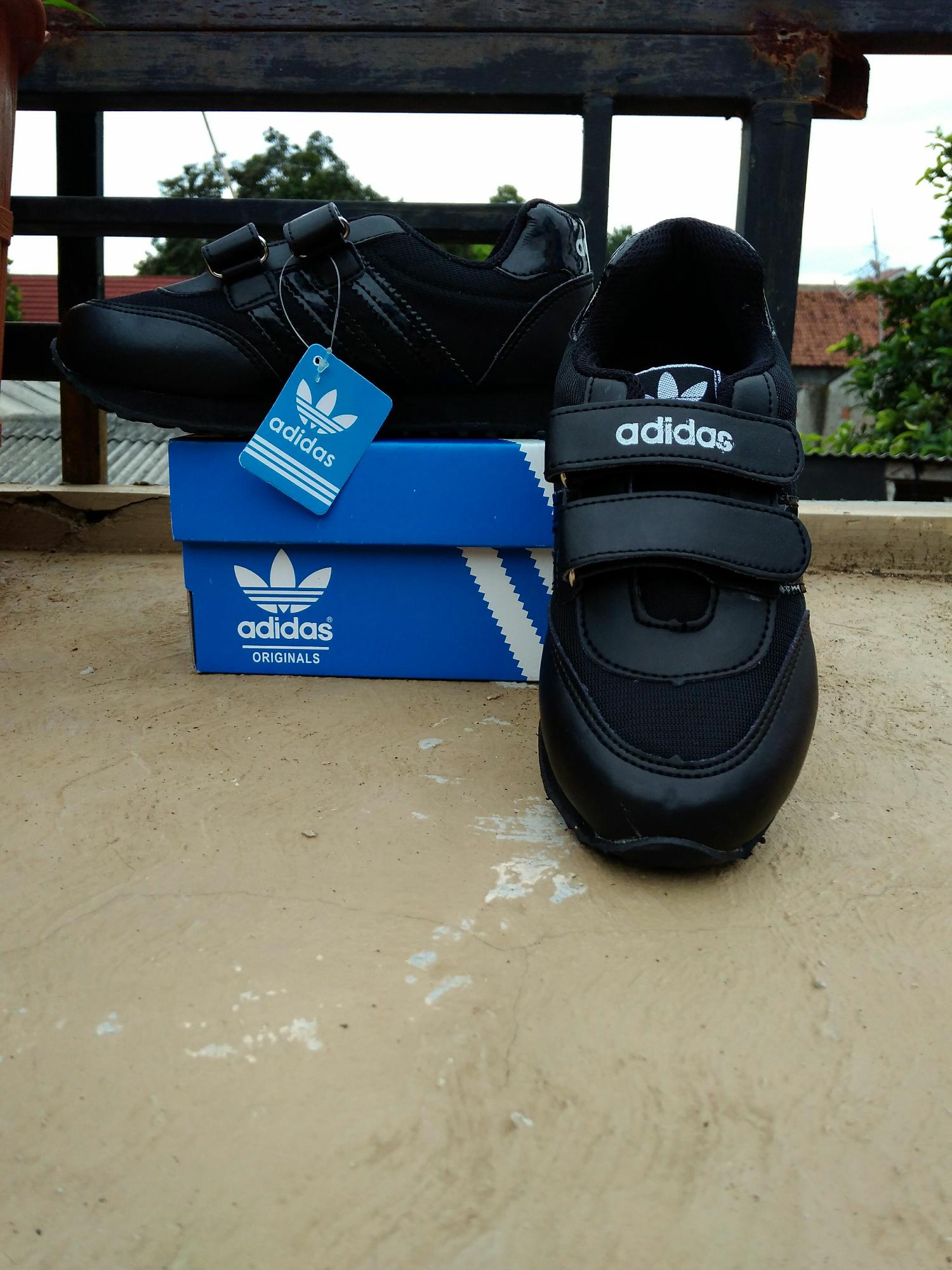 SEPATU KETS SEKOLAH ANAK ADIDAS-KW BLACK FULL