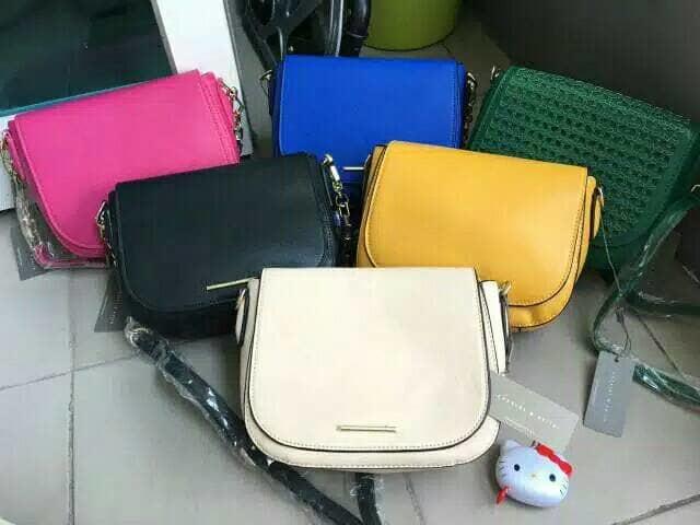 HOT PROMO!!! TAS CHARLES AND KEITH OVAL SLING - ASV3d7