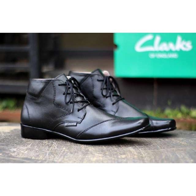 CLARK - Sepatu Pantofel Formal Kulit CVNY TROTSKY Pria / Sepatu kerja PDH/ Pantofel Boots / Kickers / Bally / Yongki/ CEVANY/
