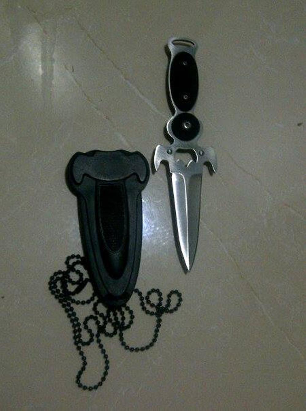 Pisau kalung stainless army pes 2016 gta combat arms avp ninja aitor rambo uno lego naturgo celana jeans jaket hoodie topi army belati sangkur pedang kerambit kukri gurkha machete di lapak SALE STOKIST sale_stokist