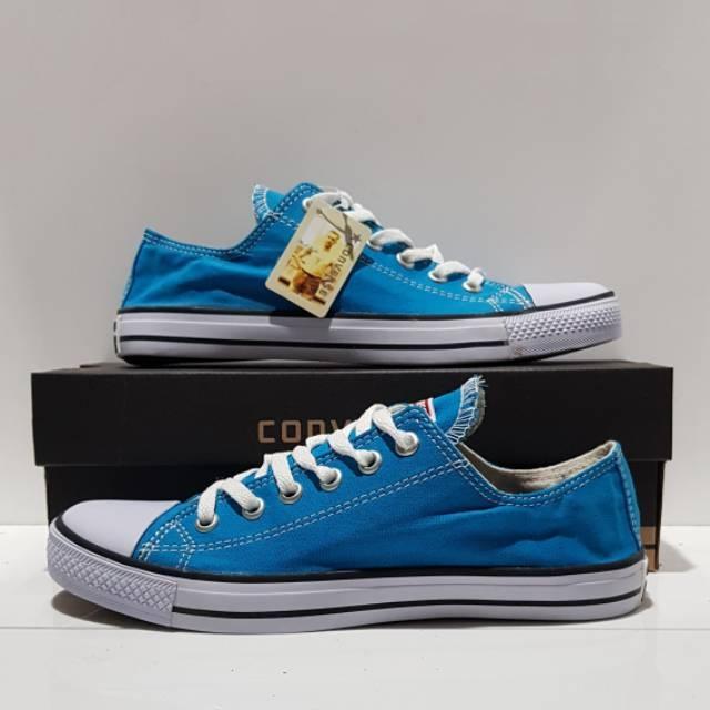 Sepatu kanvas UNISEX all star pria / wanita