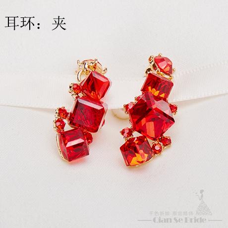 Ribuan Warna Mempelai Wanita Merah Mempelai Wanita Anting