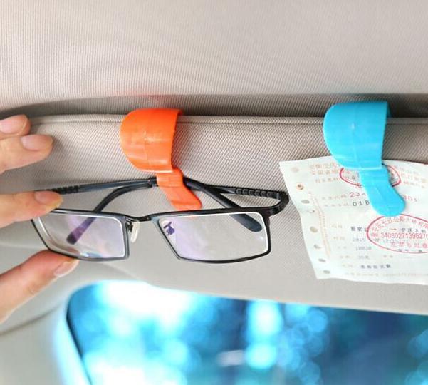Set Penjepit Plastik untuk Kacamata / Barang di Visor Mobil (Isi 2) MP RAMAYANA 1648