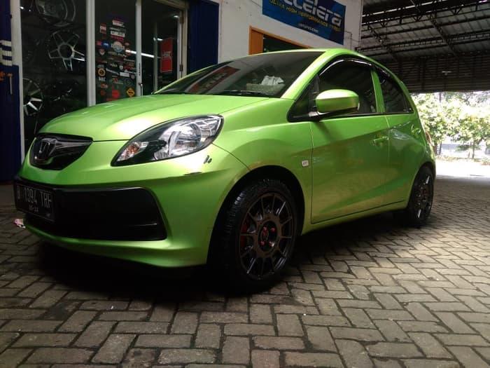paket velg & ban ring 16 WRX HSR buat mobil honda brio