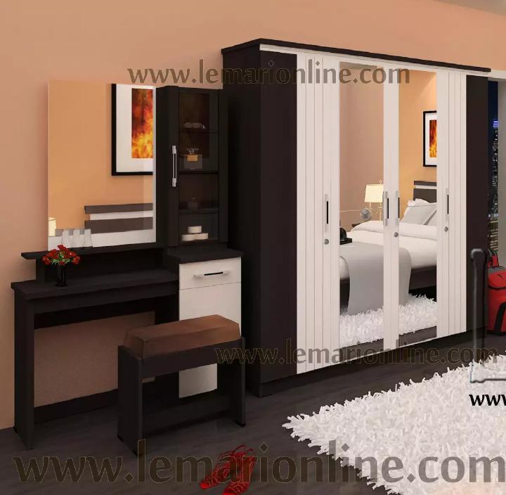 Lemari Pakaian 4 Pintu dan Meja Rias (Paket Minimalis)