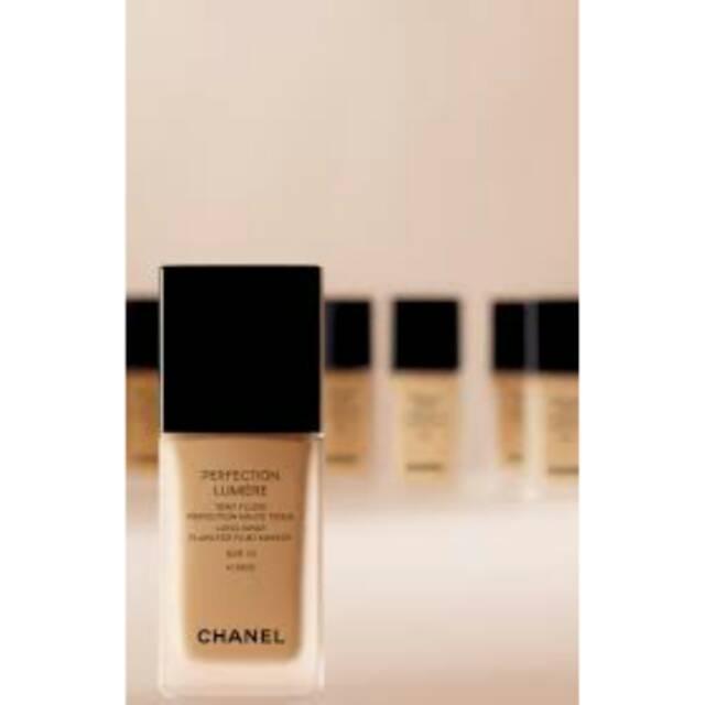 Chanel perfection lumiere foundation br12