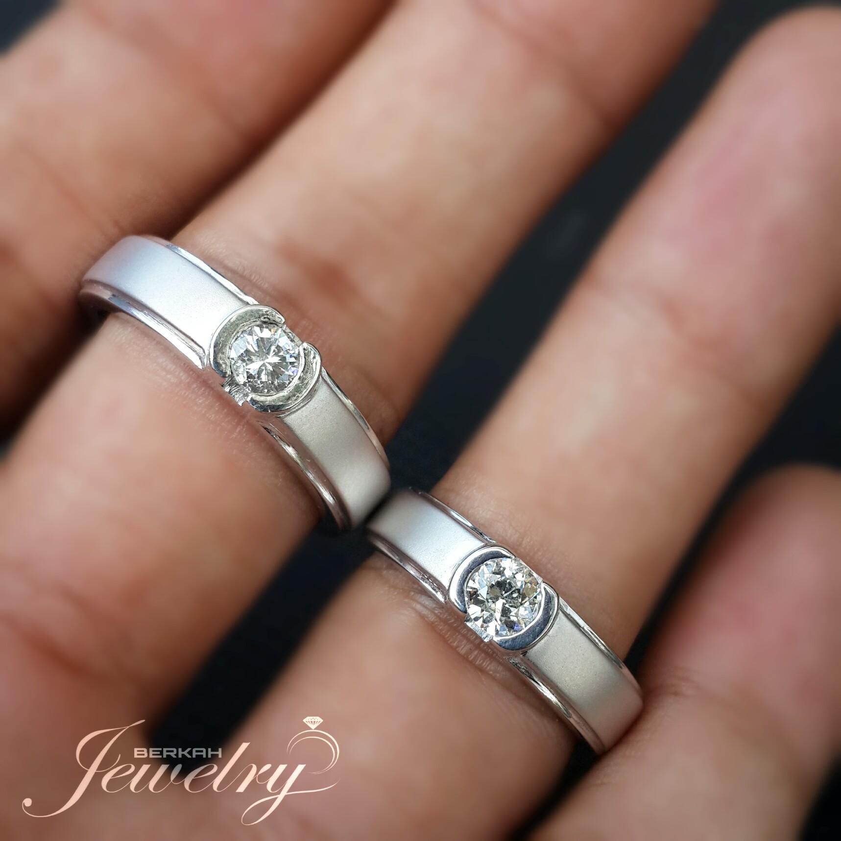Sepasang Cincin BERLIAN 0,30 Ct Natural Diamond Ring Emas 40 %