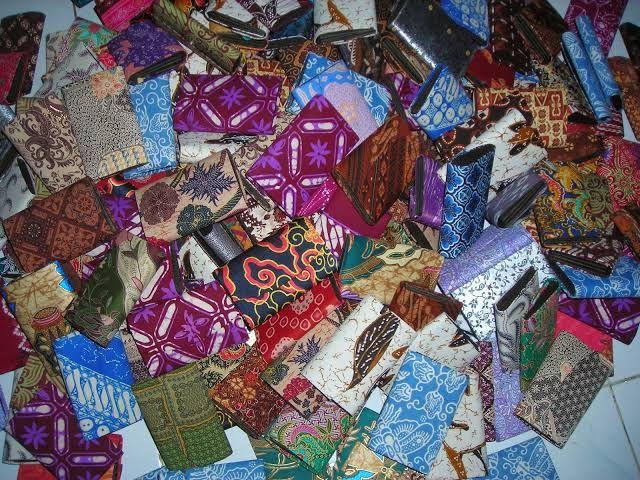 Souvenir Pernikahan Dompet Uang Batik Sedang Isi 50 Pcs