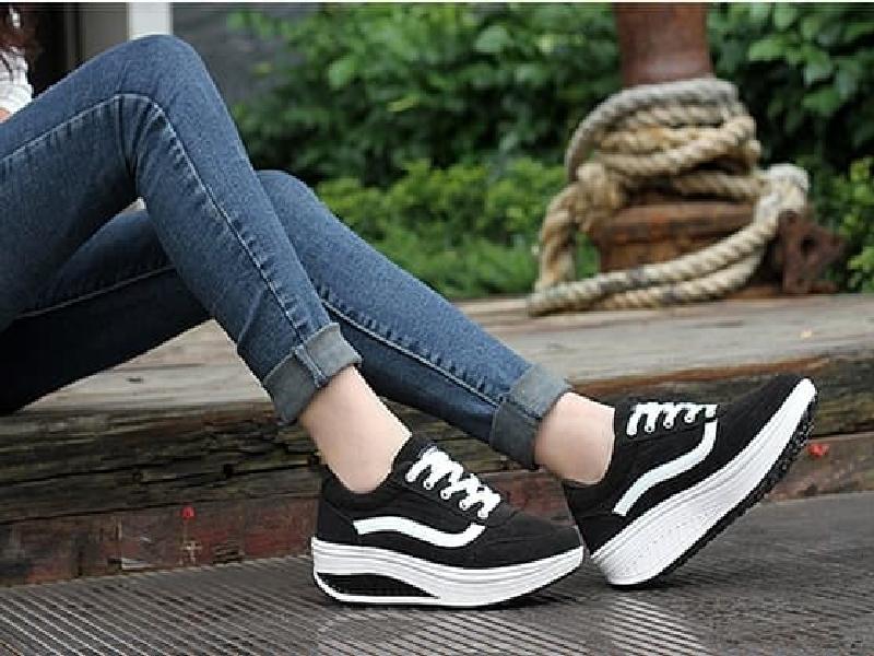 Kets Vans Hitam