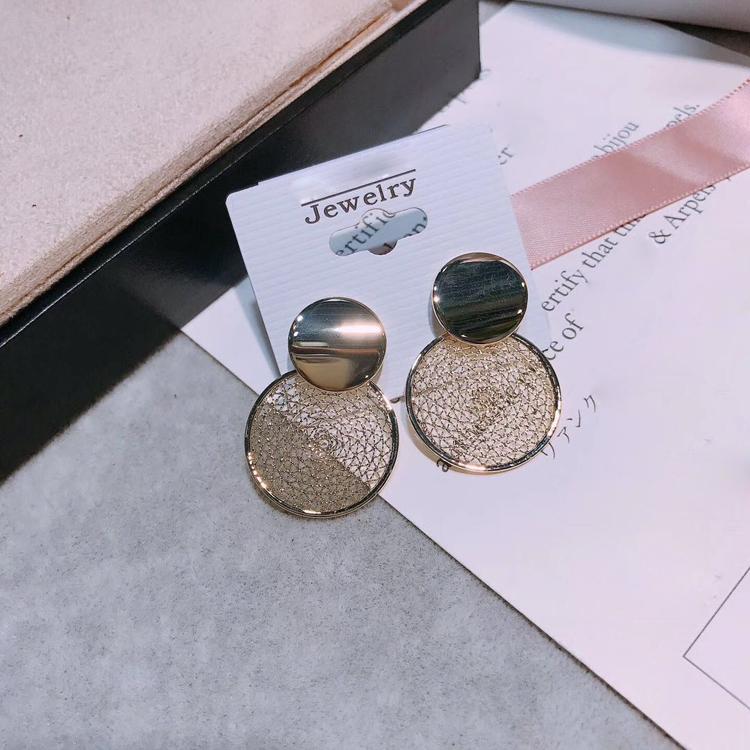 Anting Warna Emas Muda Berongga Anting Korea Gaya Modis Perempuan