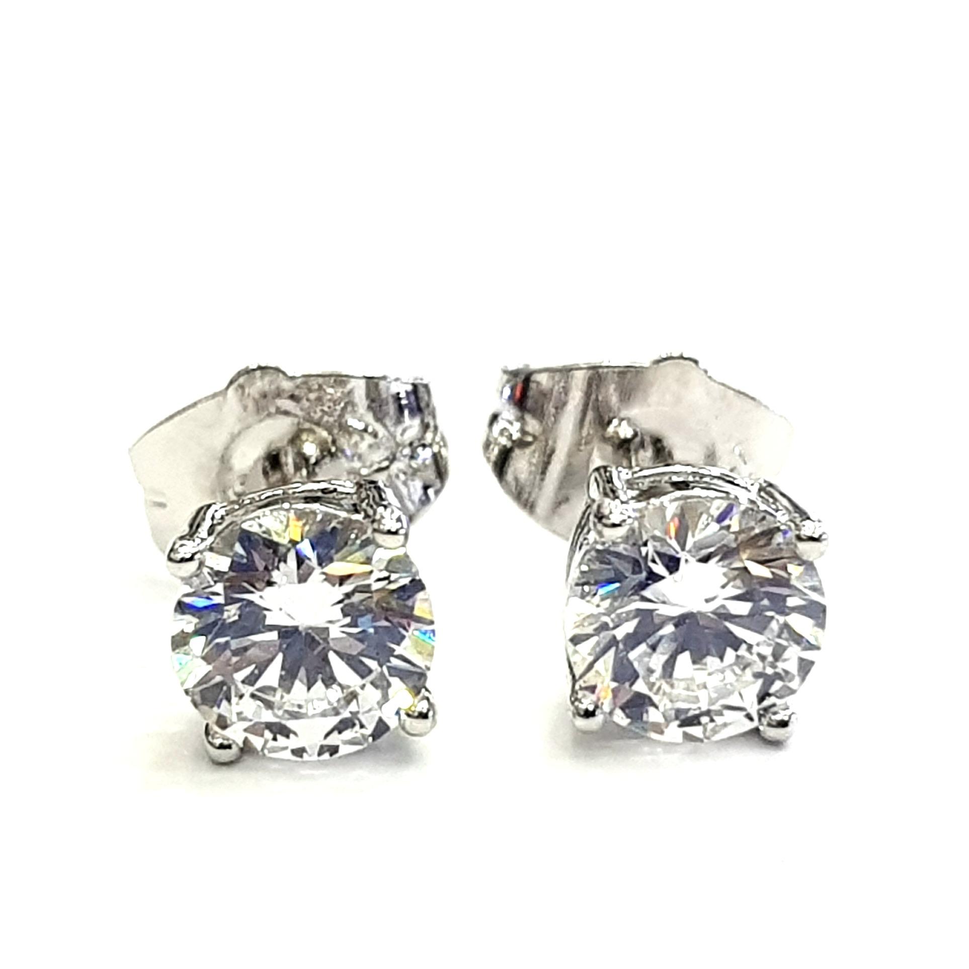 Anting Tusuk Simple Stud Solitaire Diamond 5 MM - Silver