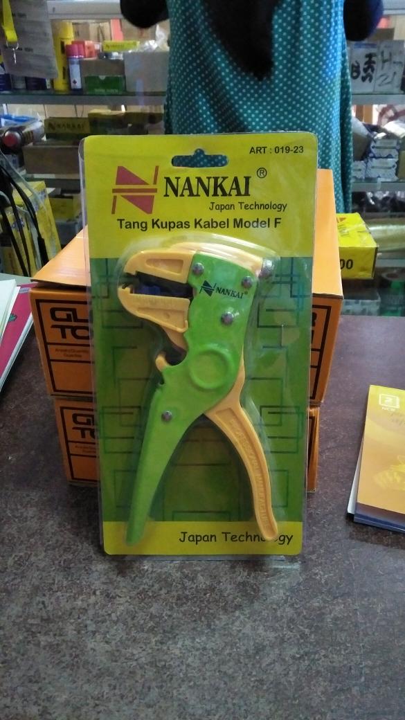 Tang kupas kabel model F / Cable wire stripper