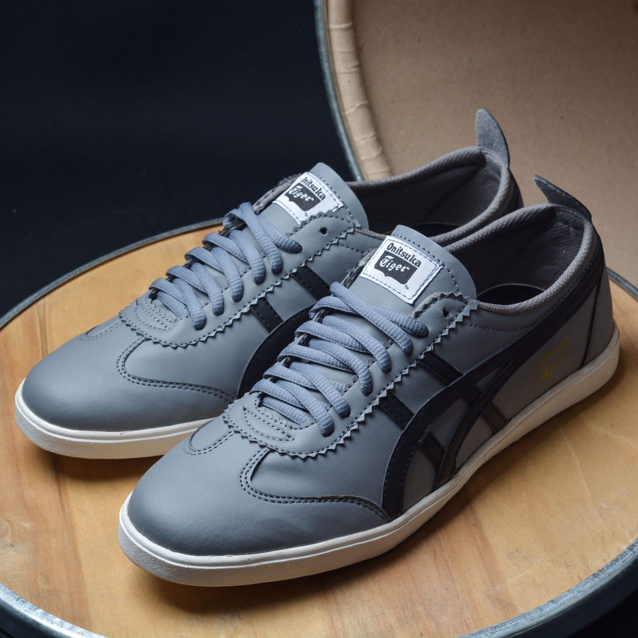 Sepatu Pria Sport Asics Tiger Terlaris Di LAZADA - Grey -