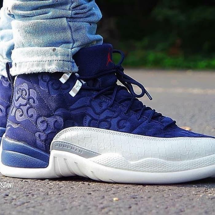 SEPATU NIKE JORDAN 12 FLIGHT JAPAN COLLEGIATE NAVY / sepatu gaya / sepatu murah / sepatu jogging / sepatu keren / sneaker / sepatu diskon / sepatu olahraga / sepatu lari / sepatu / sepatu ori / sepatu gaya / sepatu casual / sepatu futsal / sepatu hits