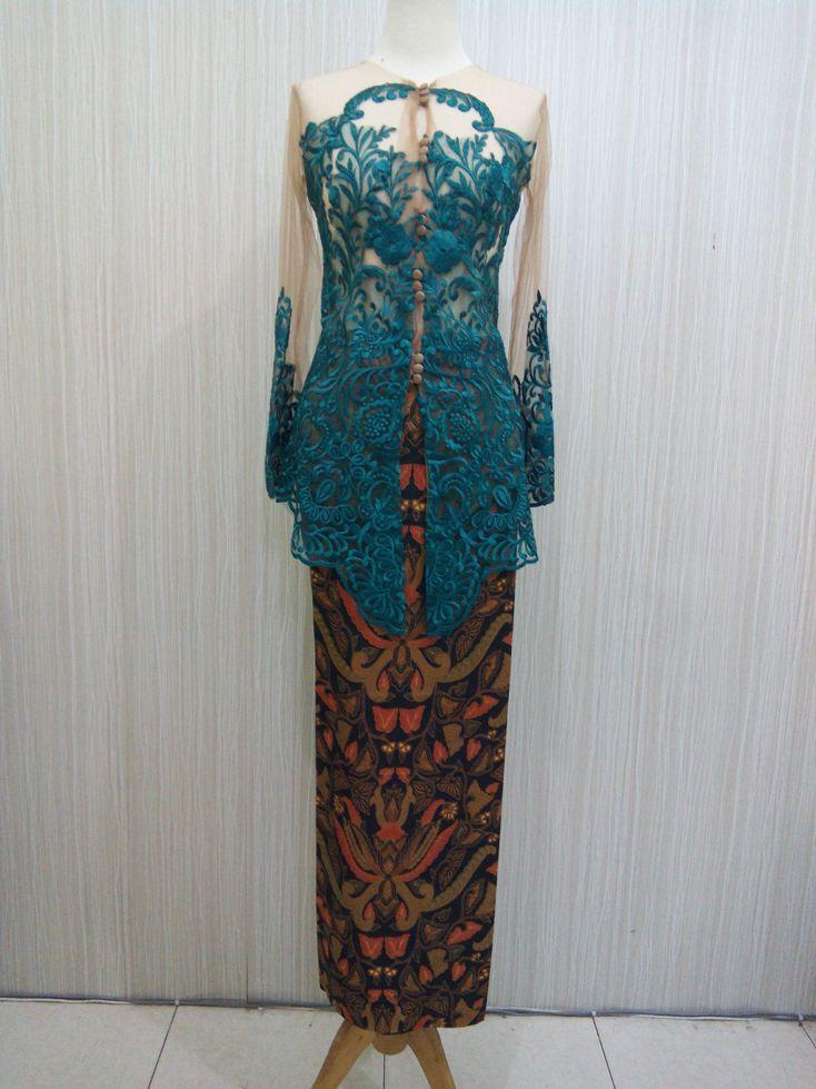 Busana Muslimah Atasan Kebaya Wisuda Tunangan Lamaran Pengantin Among Tamu Lengan Panjang Bahan Brokat MRC BUNGA RR1540 HIJAU Arcobaleno Pesan Kebaya Seragam,Jual baju model kebaya wisuda modern terbaru, cocok untuk wisuda, pernikahan, kondangan dan acara
