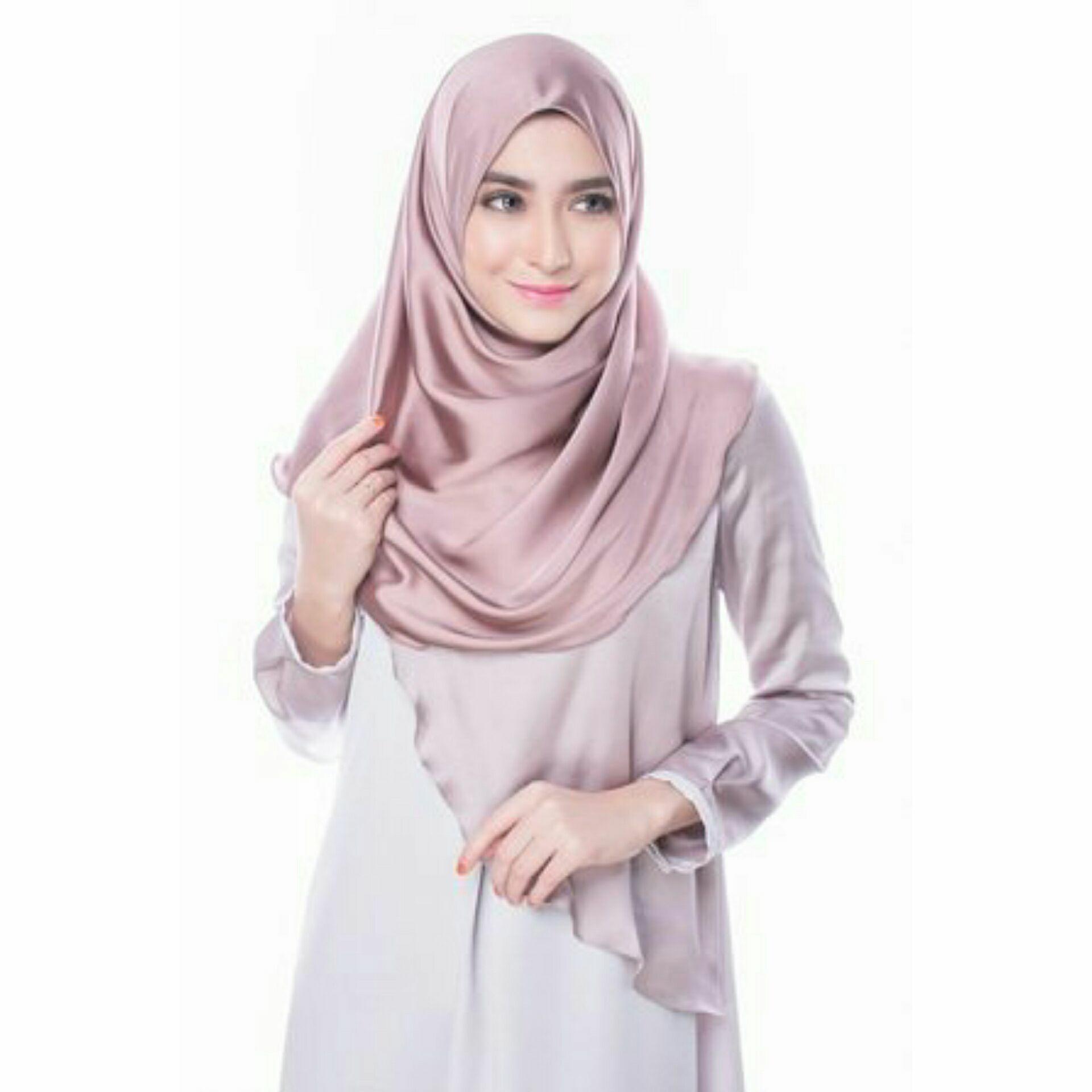 Hijab / Jilbab / Kerudung Segiempat Satin Polos Velvet Lamiz
