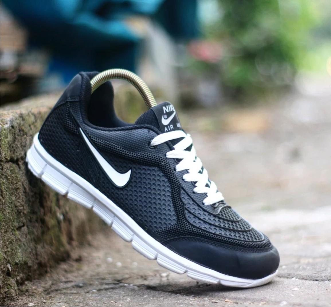 Sepatu Sport Pria Keren Berkualitas - CUCI GUDANG