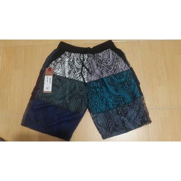 Celana Pendek Santai Kolor Motif Batik Daftar Harga celana pendek santai kolor motif batik daftar harga