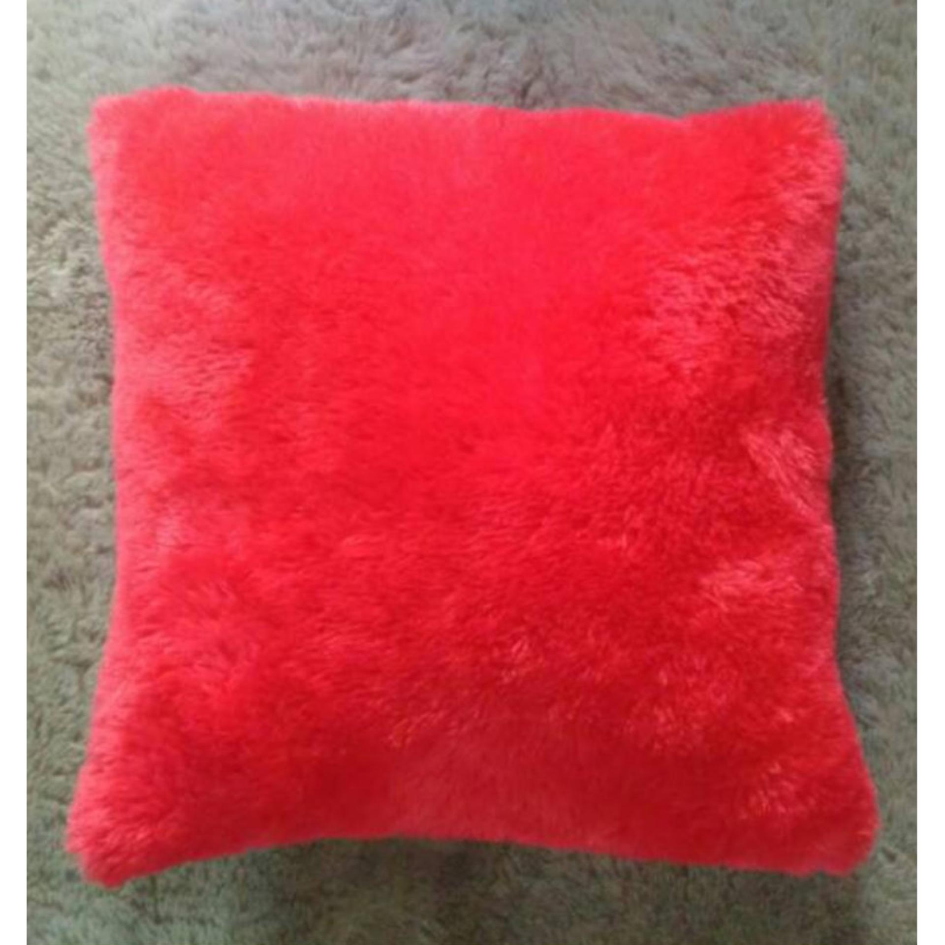 Bantal sofa boneka bulu rasfur bentuk kotak polos murah