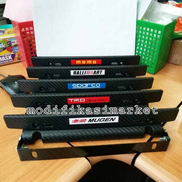 dudukan tatakan cover plat nomor mobil JDM Carbon hitam Universal