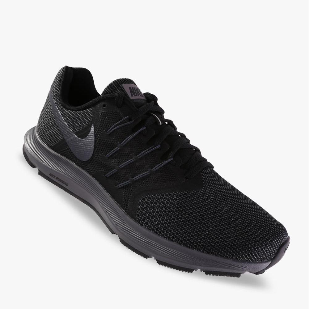 Nike Run Swift Sepatu Lari Pria - Hitam