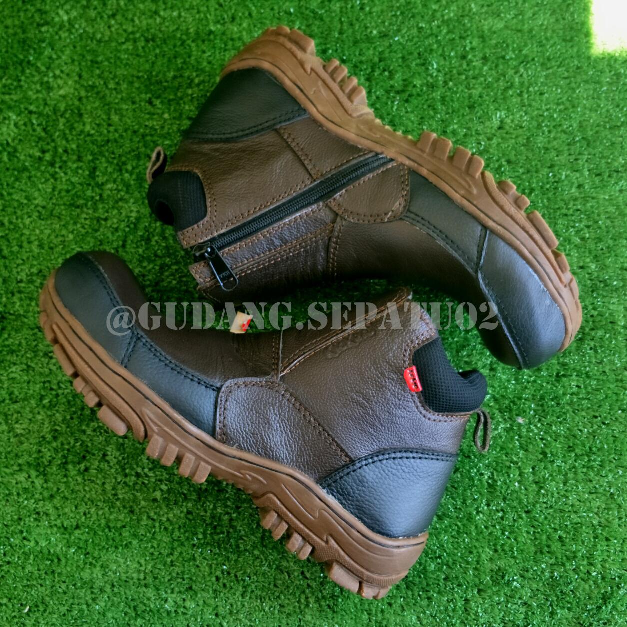 Sepatu Kickers Boots Safety Sleting Kulit Asli Pria Terbaru Murah