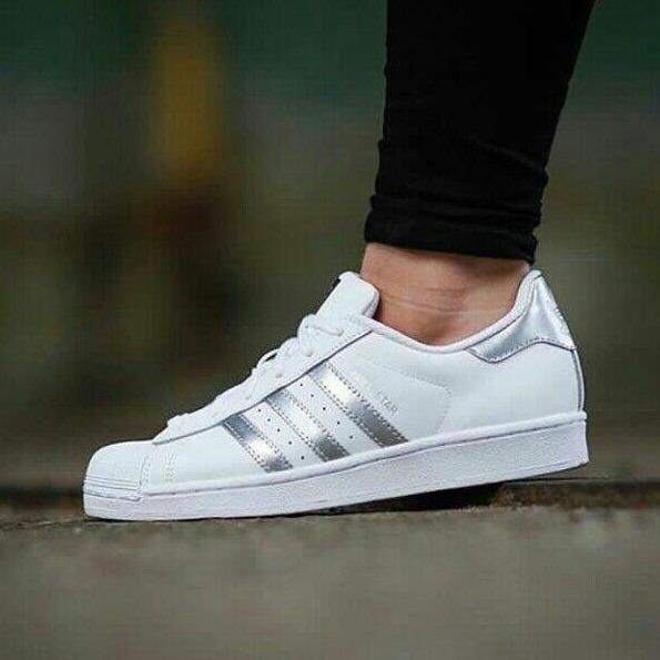 Sepatu Fashion Pria sport ( BISA BAYAR DI TEMPAT )