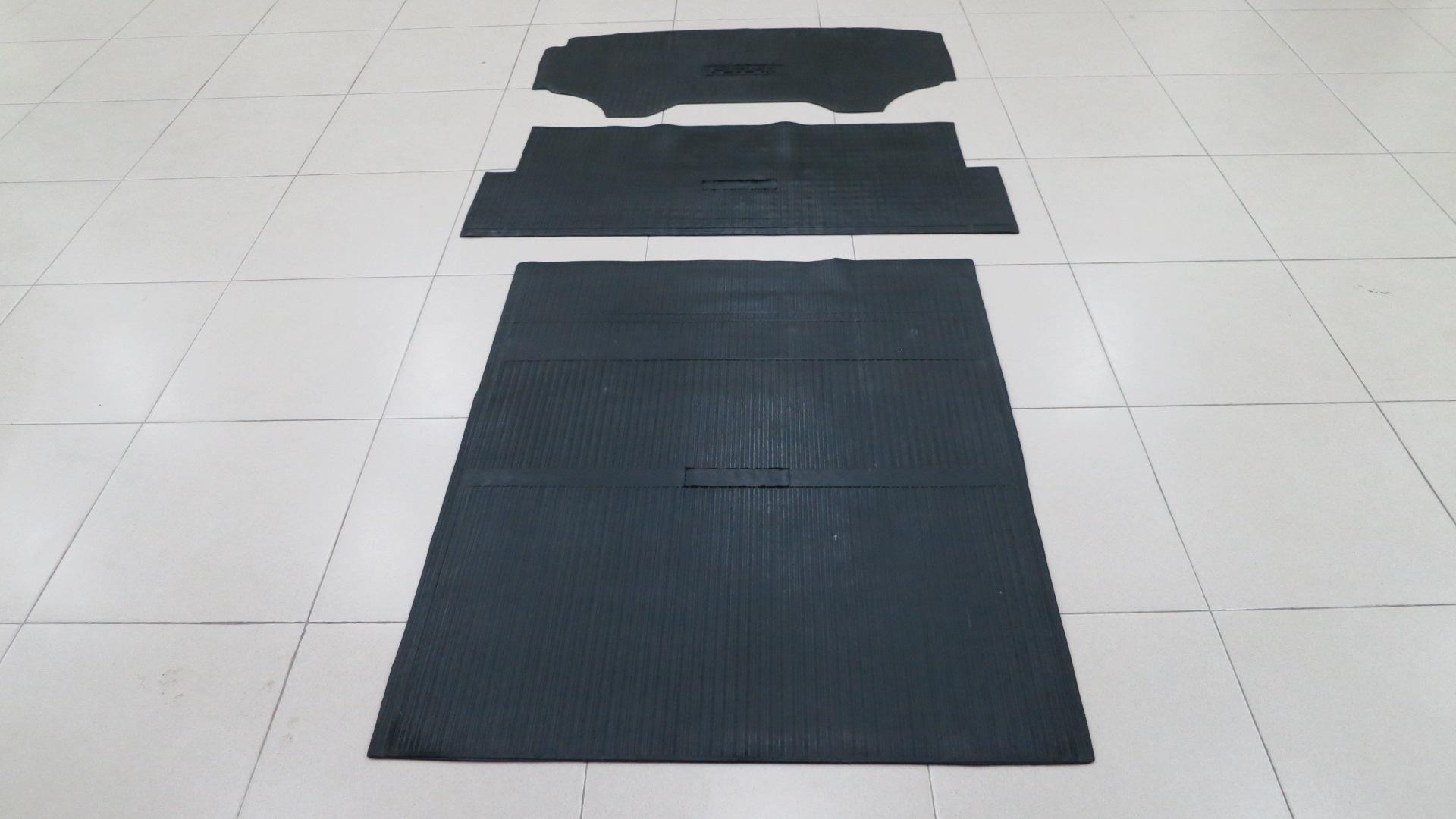 KARPET KARET SUZUKI FUTURA STATION HITAM FULL SET