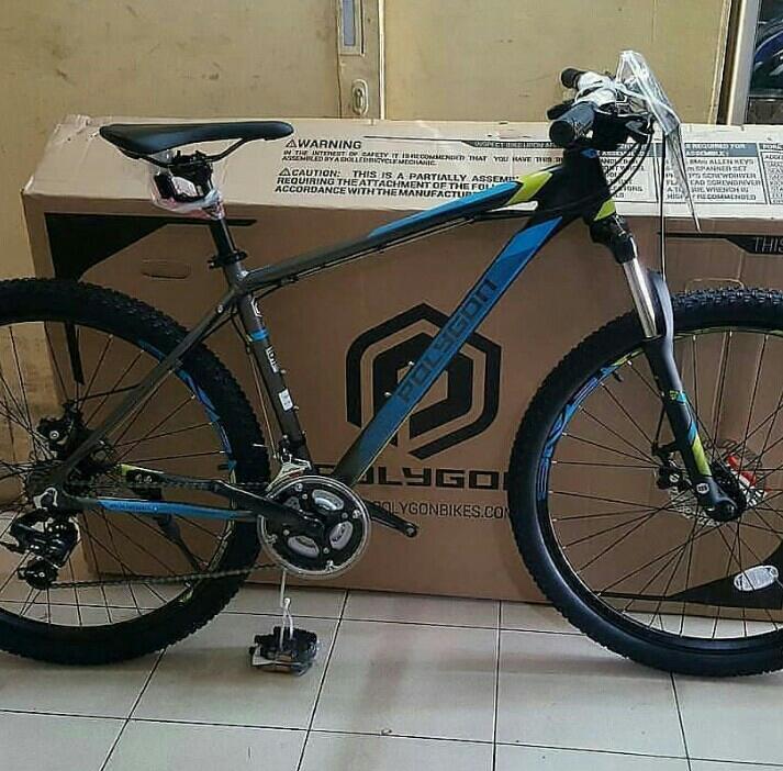 sepeda gunung polygon xtrada 8 size 27,5
