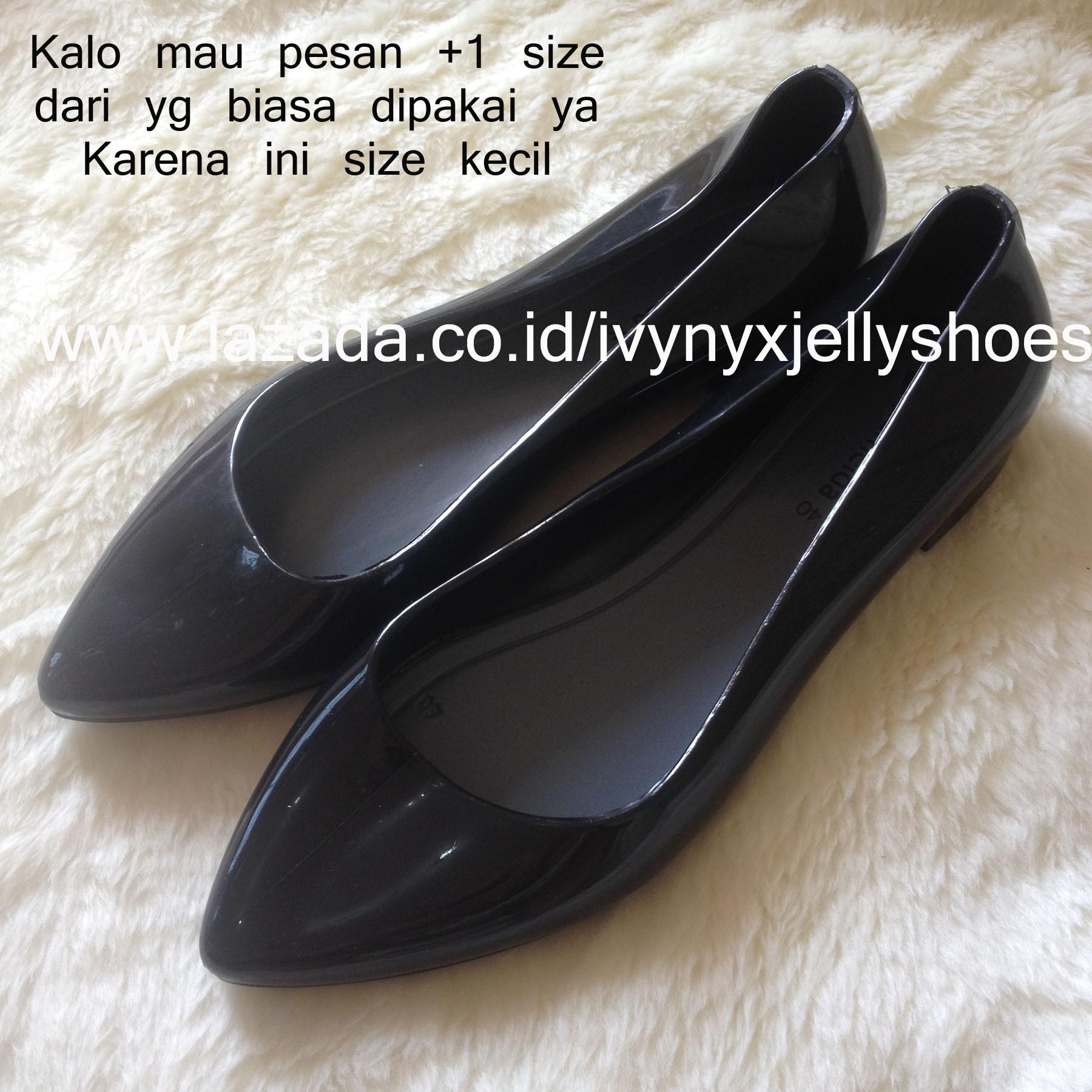 Yumeida Jelly Shoes Flat - Warna Hitam
