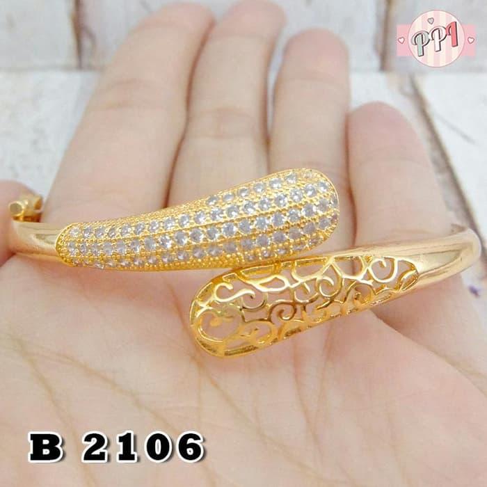 Gelang cartier Permata Motif B 2106 Diameter = 5.2cm