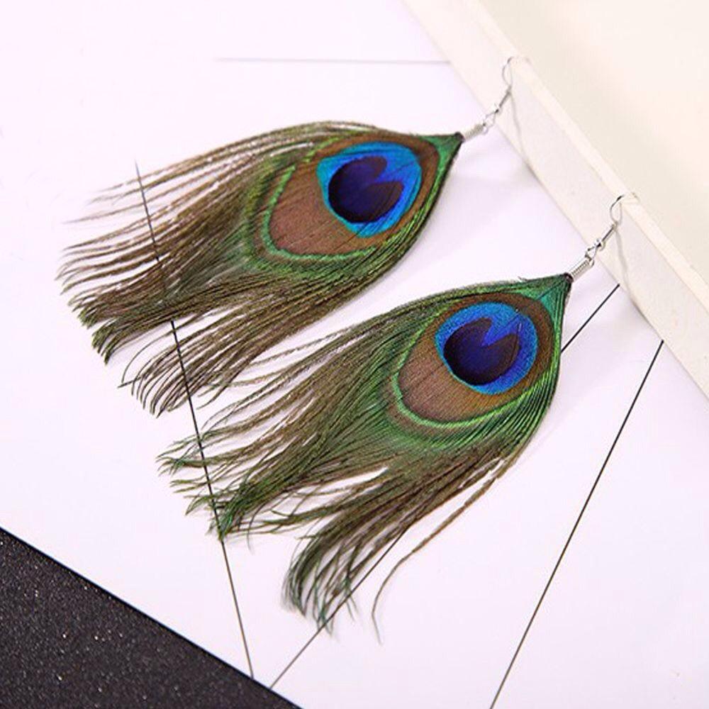 Anting peacock feather