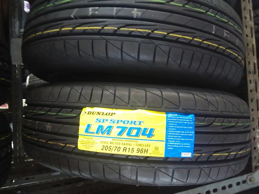 Dunlop SP Sport LM704 205/70 R15 Ban Mobil