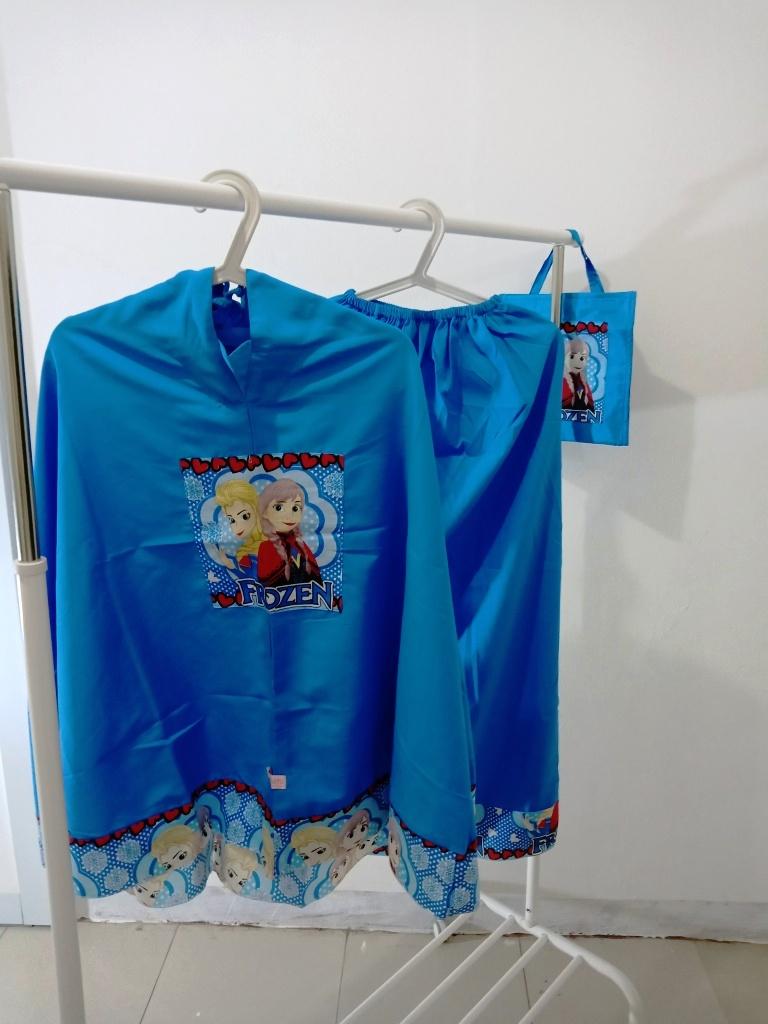 MUKENA ANAK MOTIF FROZEN BIRU UNTUK ANAK UMUR 5-9 TAHUN