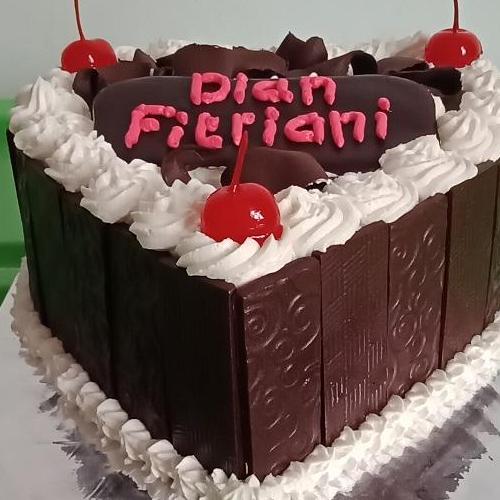 Kue Ulang Tahun Blackforest 20cm Coklat Blok