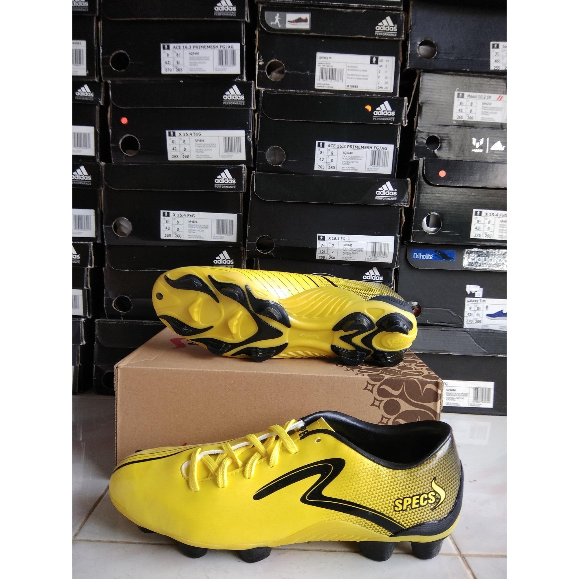 Sepatu Bola Specs Accelerator Bafana FG
