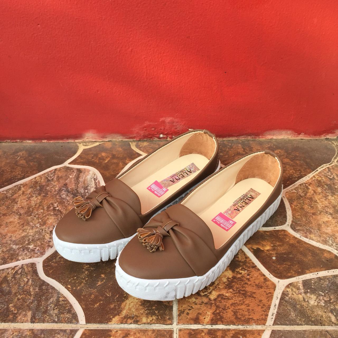 Alena Sepatu SL Kets / Boot / Sepatu Flat / Sepatu Hak Tinggi / Sandal / Aksesoris Sepatu / Sandal & Flip Flop / Wanita Sneakers / Wedges / Sepatu Kets A002