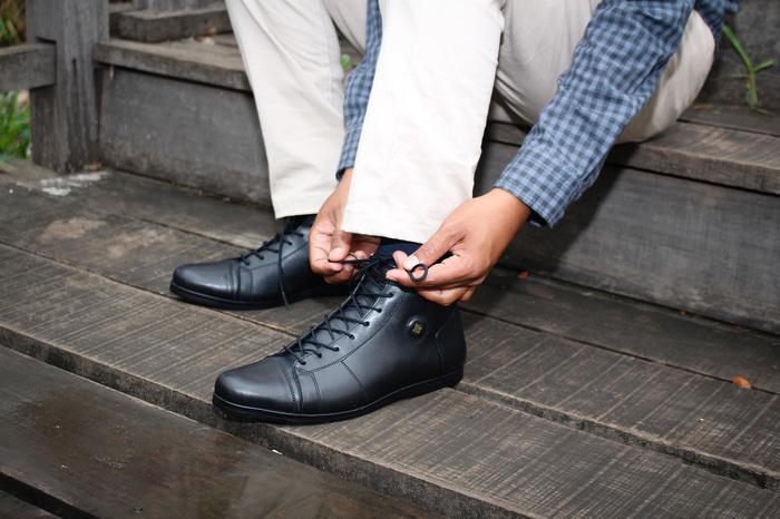Sepatu Boot Kulit Pria Model Bernardi (Converse,Vans,Bally) - rSFawG