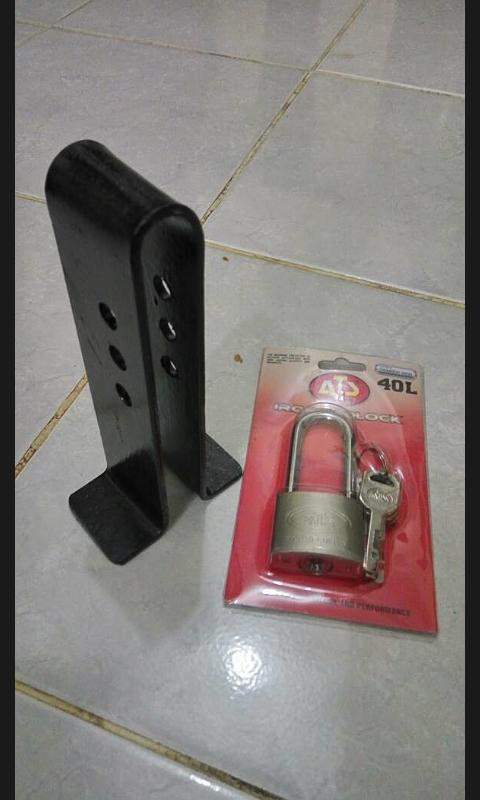 kunci pedal kopling dan rem mobil plus gembok