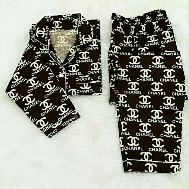 Fjkshop fashion wanita pakain baju tidur modep piyama model satin dan katun celana panjang Sleepwear, enak buat tidur dengan motif yang cakep dan bahan yang membuat tidur anda nyaman dan nyenyak