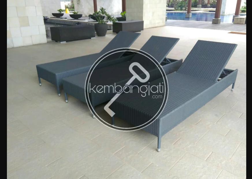 Kursi Kolam Rotan Sintetis Lrs 02 Jabodetabek