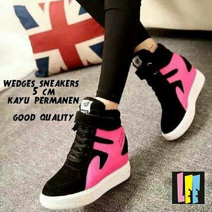 Dompet Kartu sandal sepatu boots sneakers wanita bhestcollection Diskon