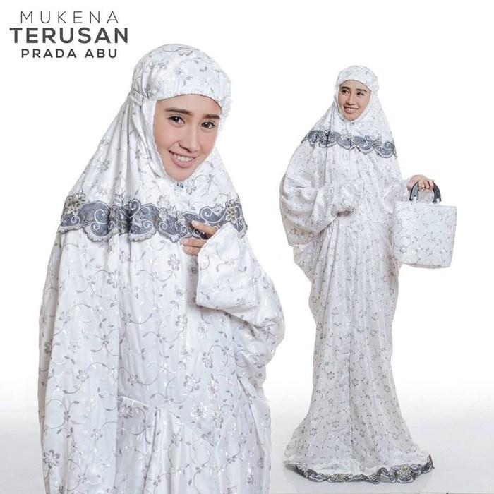 Pusat Mukena Indonesia Tasikmalaya Mukena mewah / Mukena dewasa / Mukena bali / Mukenah / Mukena katun jepang / Mukenah Wanita / Mukena Putih / Mukenah Murah / Mukenah Jumbo / Mukenah Remaja / Mukenah Dewasa Semi Sutra Terusan Prada Abu