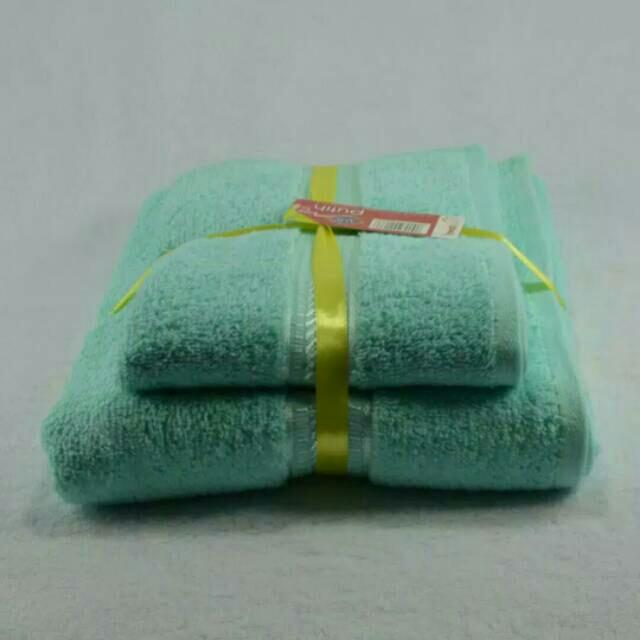 Paket Murah 2pc Handuk Merah Putih (2 ukuran)